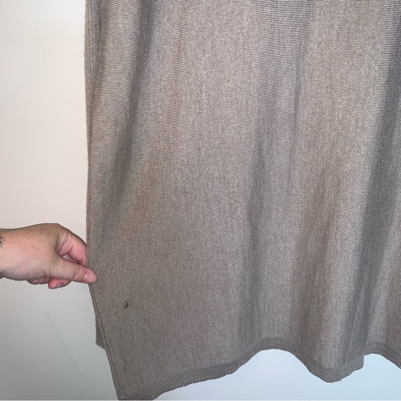 Eileen Fisher Tan V-Neck Sweater 100% Merino Wool S - Picture 10 of 10